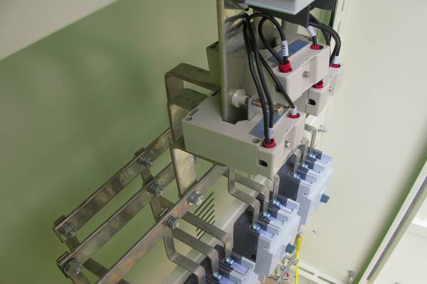 东阁镇配电柜-应急照明配电柜使用对工作人员的具